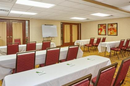 Holiday Inn Hotel & Suites Chicago-Carol Stream/Wheaton an IHG Hotel - image 20