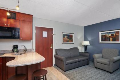 Holiday Inn Hotel & Suites Chicago-Carol Stream/Wheaton an IHG Hotel - image 7