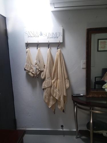 Isla Verde By The Beach Guest House - image 5