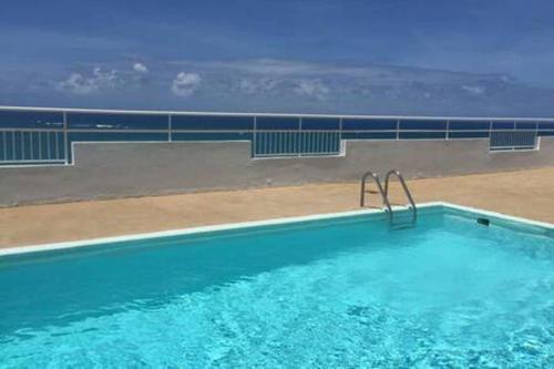 Spectacular Beach front PH 2 Level-3bd-2.5 bath - image 5