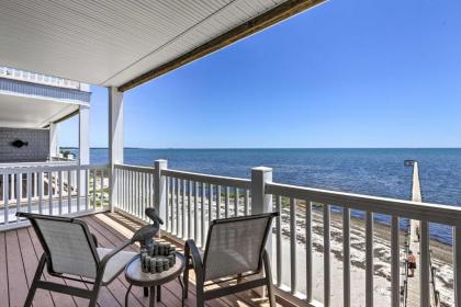 Spacious Condo with 2 Balconies and Gulf Views Florida