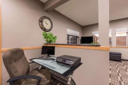 Super 8 by Wyndham Carroll/East - image 15