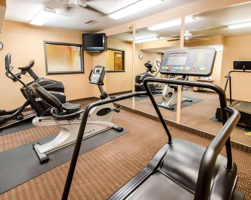 Quality Inn - image 4