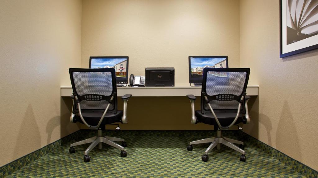 Candlewood Suites Carrollton an IHG Hotel - image 7