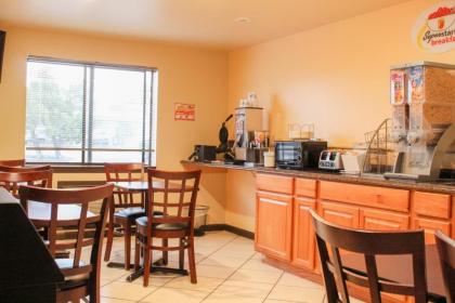 Super 8 by Wyndham Carson City - image 9