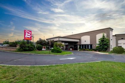 Red Roof Inn PLUS+ Woodbridge - Linden/Carteret