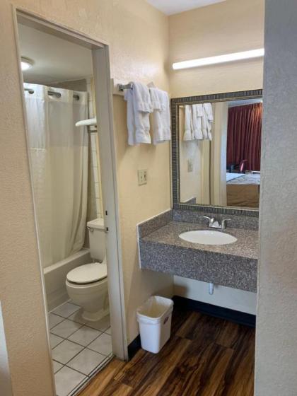 Country Hearth Inn & Suites Cartersville - image 6