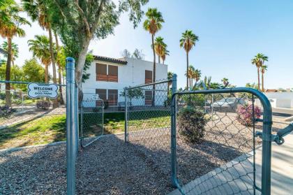 34B- Modern studio condo heated pool and dog park - image 12