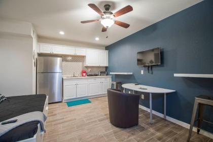 34B- Modern studio condo heated pool and dog park - image 2
