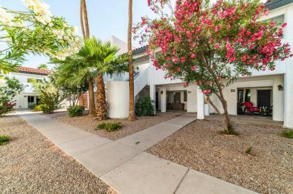 77 Sunny Casa Grande 2bd 2ba condo w heated pool