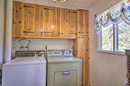 Cabin with Porch 5 Miles to Manitou Springs! - image 8