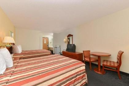 Fairbridge Inn Caseyville - image 14