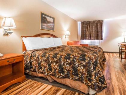 Fairbridge Inn Caseyville - image 2