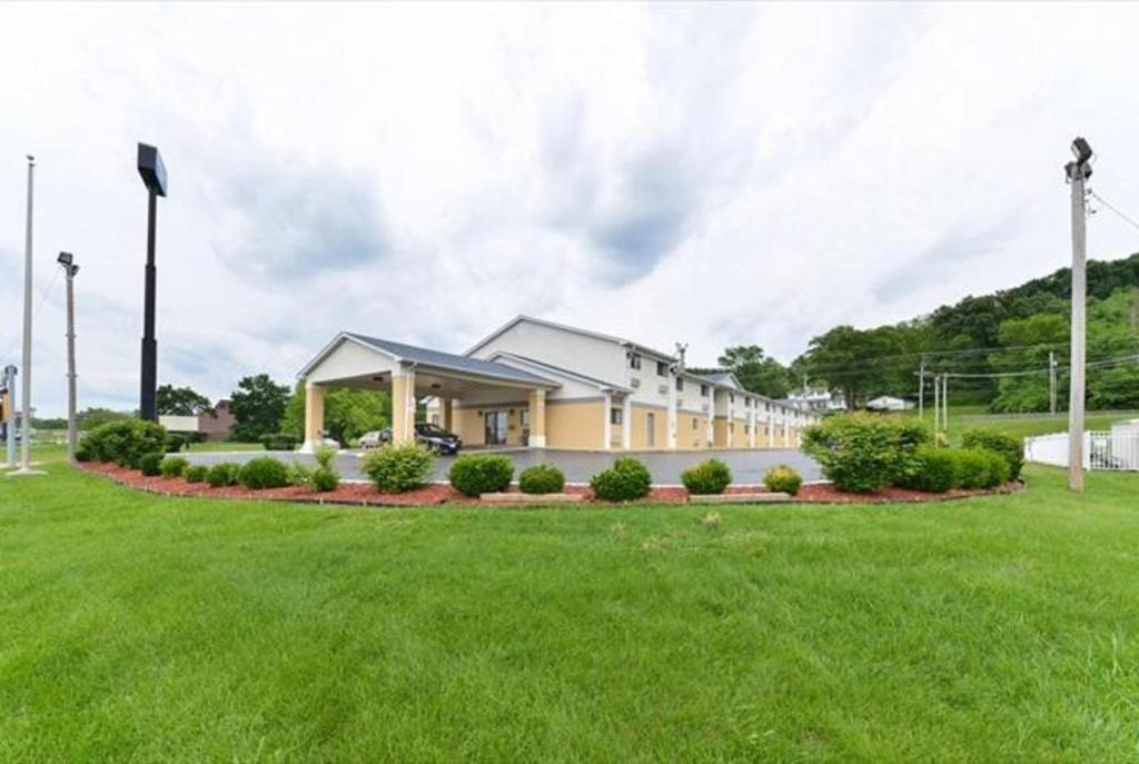 Fairbridge Inn Caseyville - image 7