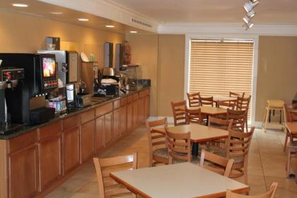 Days Inn by Wyndham Casper - image 8