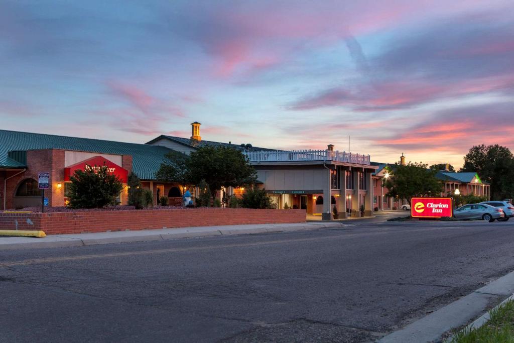Clarion Inn At Platte River - main image