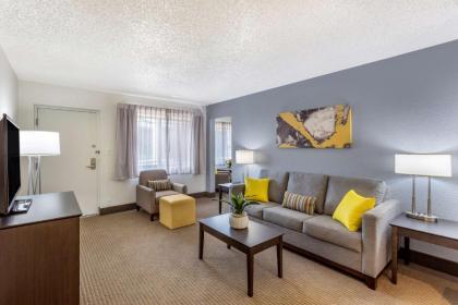Clarion Inn At Platte River - image 12