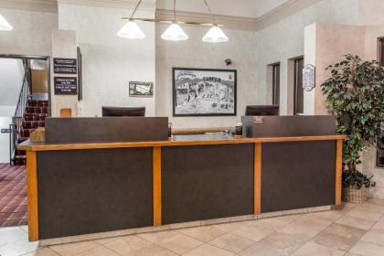 Super 8 by Wyndham Casper West by the River - image 5