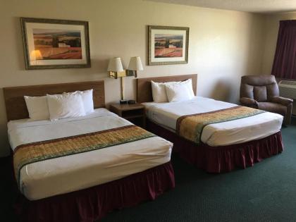 Cassville Four Seasons Inn & Suites - image 9