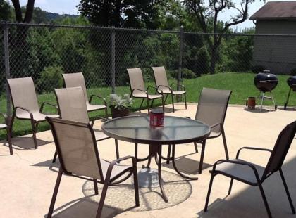 Ramada Hotel Ashland-Catlettsburg - image 12