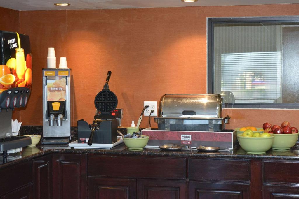 Quality Inn near Baltimore - image 4
