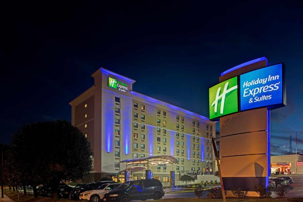 Holiday Inn Express Baltimore West - Catonsville an IHG Hotel - main image