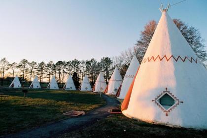 Historic Wigwam Village No 2 - image 2