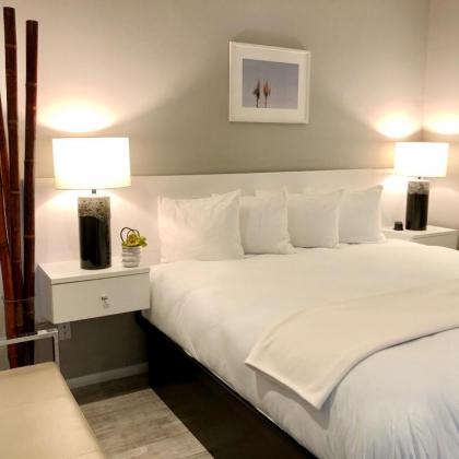 Pier View Suites - image 2