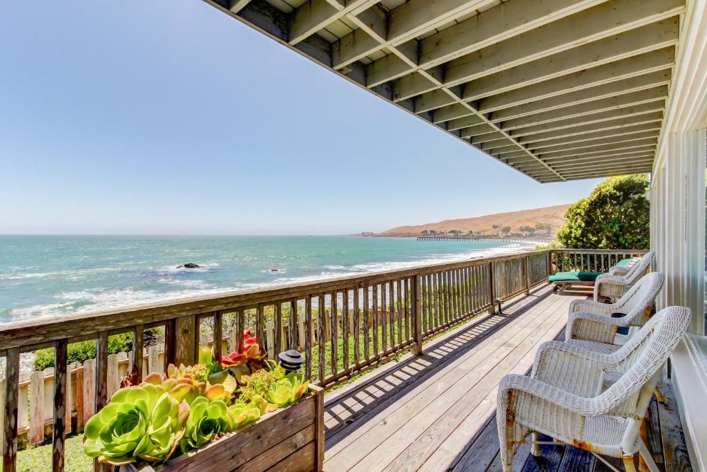 Oceanfront Delight - main image