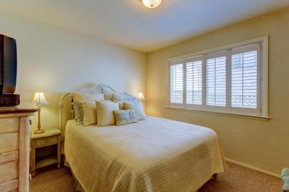 Oceanfront Delight - image 11
