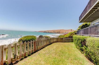Oceanfront Delight - image 15