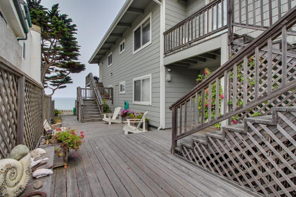 Oceanfront Dream - image 2