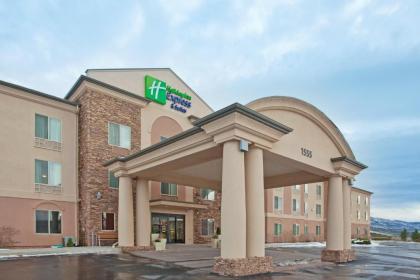 Holiday Inn Express Hotel & Suites Cedar City an IHG Hotel - image 1