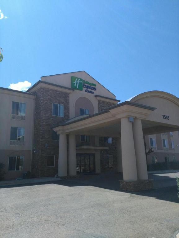 Holiday Inn Express Hotel & Suites Cedar City an IHG Hotel - image 7