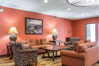 Lifestyle Inn Cedar Falls - image 11