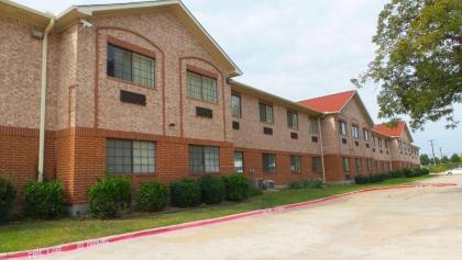 Magnuson Hotel Cedar Hill - image 4