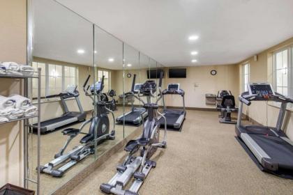 Comfort Inn & Suites Cedar Hill Duncanville - image 11