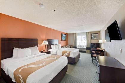 Quality Inn - image 12