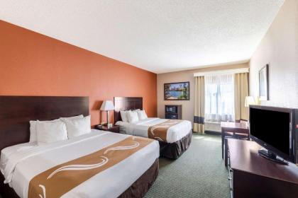 Quality Inn - image 14