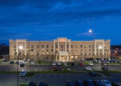 Hampton Inn  Suites Cedar Rapids