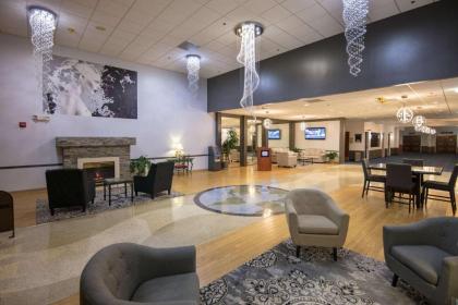 Ramada by Wyndham Cedar Rapids - image 12
