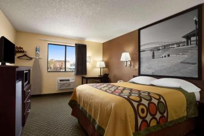 Super 8 by Wyndham Cedar Rapids - image 8