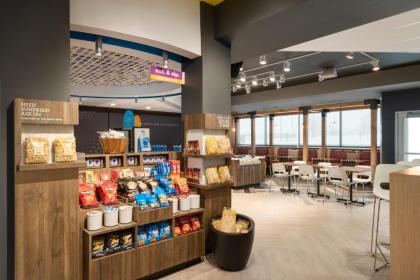Tru By Hilton Cedar Rapids Westdale - image 15