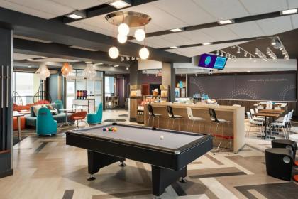 Tru By Hilton Cedar Rapids Westdale - image 4