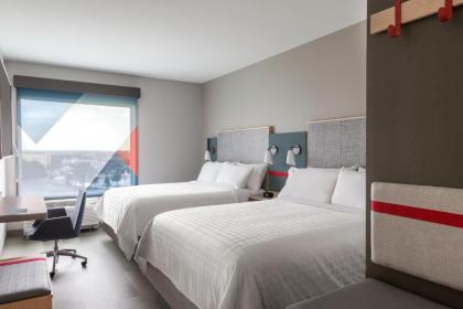avid hotel Cedar Rapids South - image 4