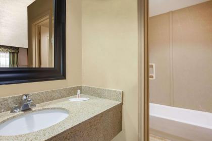 Days Inn by Wyndham Centerville - image 5