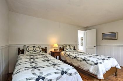 Contemporary Cottage - Walk to Craigville Beach! - image 15