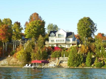The Torch Lake Bed and Breakfast - image 11