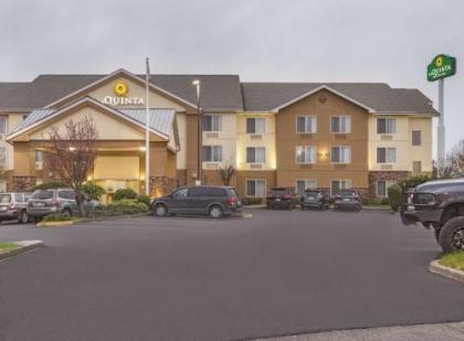 La Quinta Inn & Suites by Wyndham Central Point - Medford - image 5
