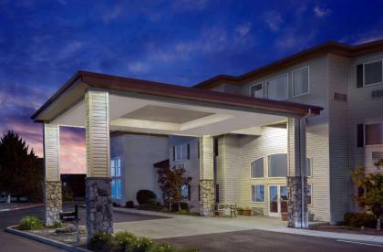 Super 8 by Wyndham Central Pt Medford - image 4